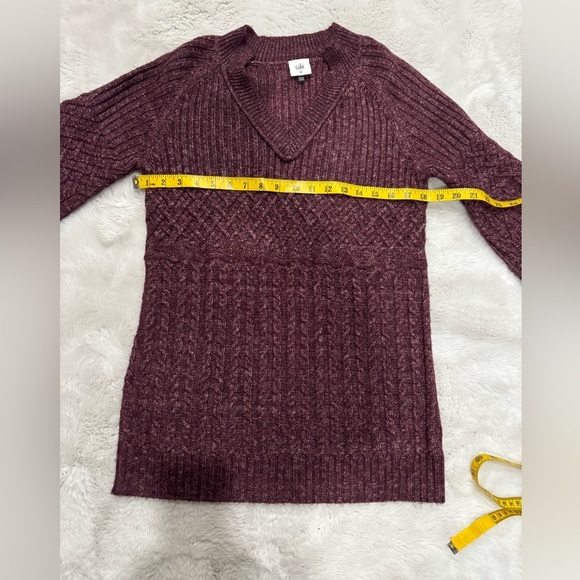 CAbi Chime V-Neck Pullover Sweater
Chunky Knit Maroon Sz : XS - Picture 6 of 10